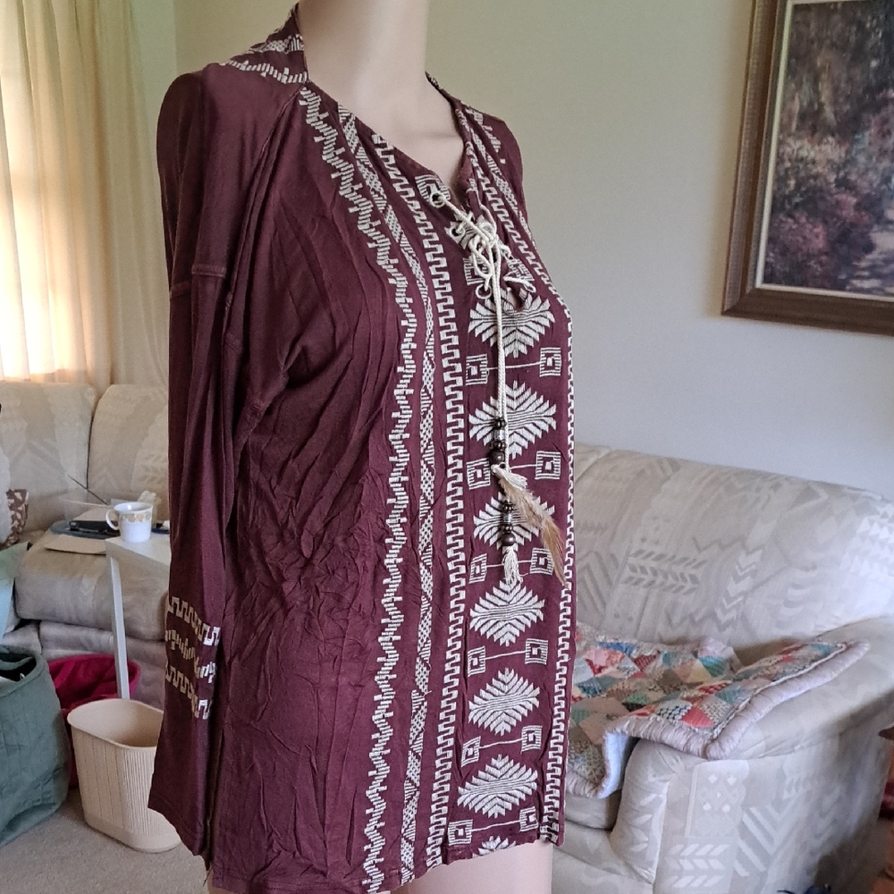 POL Maroon Embroidered Women's Top Ptp 21"